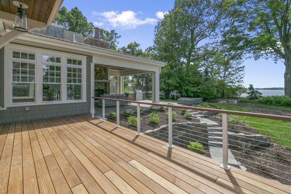 Cost of Deck Installation in Federal Way