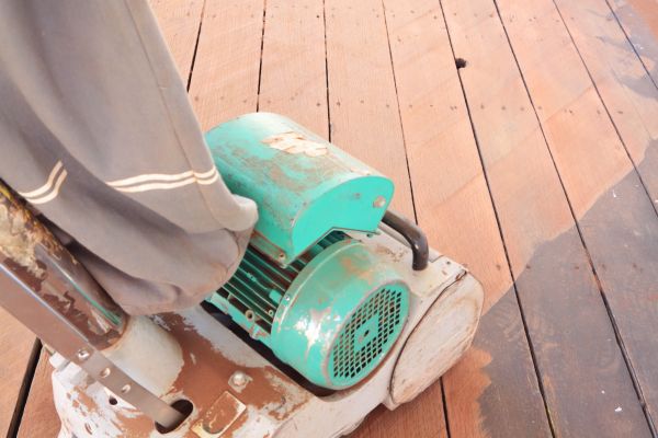 Cedar Deck Sanding in Federal Way